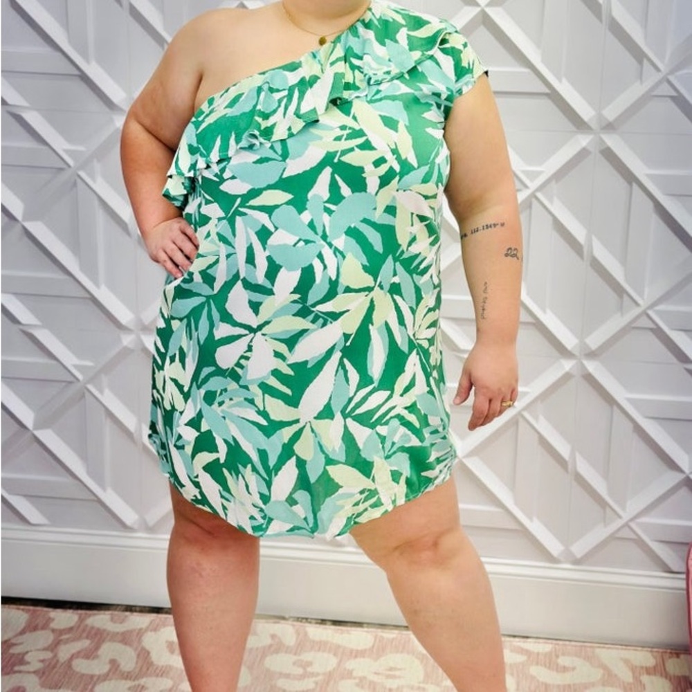 ANDREE BY UNIT One-Shoulder Green Leaf Dress